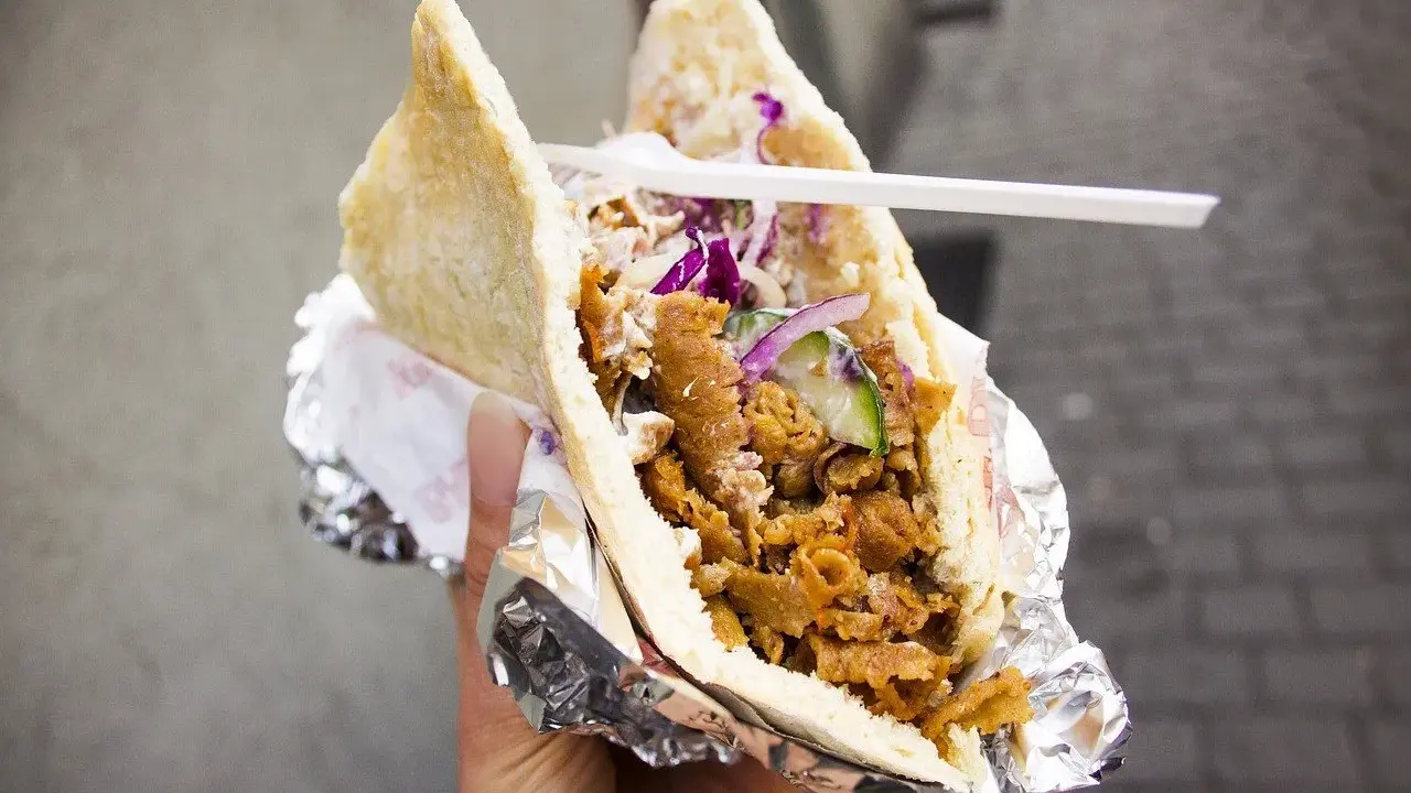 Kebab w ciąży: Czy to bezpieczne? Poradnik eksperta