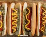 Hot dog ze stacji: Skład parówek premium. Czy wiesz, co jesz?