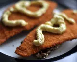 Idealny sos remulada? Zrób go sam! Przepis do ryb i hot dogów
