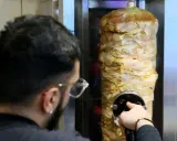 Co jesz w kebabie? Prawdziwy skład mięsa i ukryte dodatki