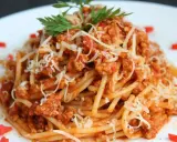 Jak zrobić sos do spaghetti z przecieru - łatwy przepis na pyszny smak