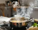 Jak podgrzać makaron z sosem, aby nie stracił smaku i konsystencji