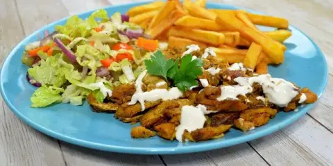Jak zrobić kebab z kurczaka, który zaskoczy Twoich gości smakiem