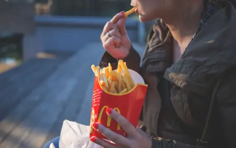 Chrupiące frytki z McDonald's? Odgrzej je jak ekspert!