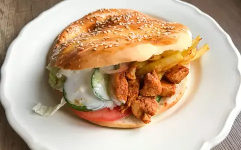 Jak zrobić łagodny sos arabski? Przepis na kebab jak z budki!