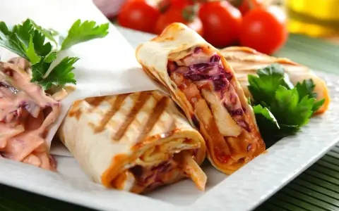 Co można zrobić z mięsa kebab? 5 pysznych przepisów, które zaskoczą