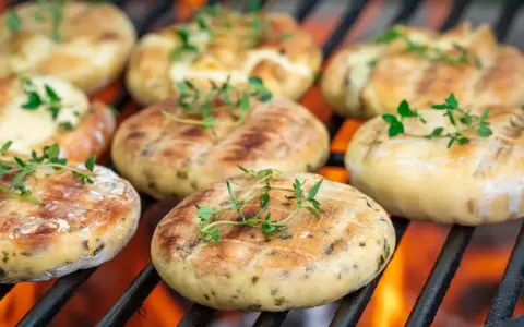 Feta czy Halloumi w kebabie? Odkryj swój idealny smak!