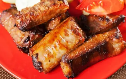 Żeberka BBQ "fall-off-the-bone": Mój przepis na idealną miękkość