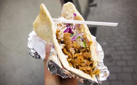Kebab w ciąży: Czy to bezpieczne? Poradnik eksperta