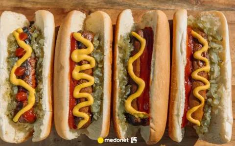 Hot dog ze stacji: Skład parówek premium. Czy wiesz, co jesz?
