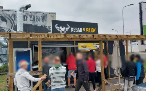 Kebab: MOM czy 100% mięsa? Poznaj różnice i wybierz mądrze