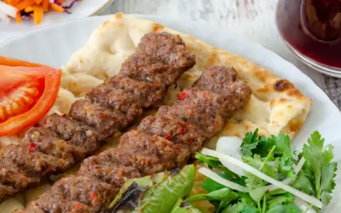Kula mocy kebab co to? Poznaj skład i zagrożenia zdrowotne