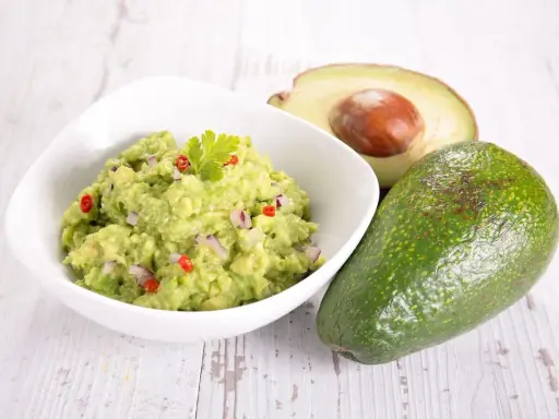 Pasta guacamole do czego? Odkryj najlepsze pomysły na dania
