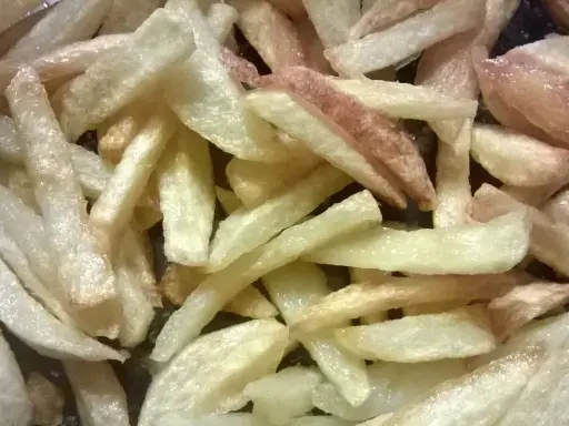 Frytki na smalcu: przepis na chrupkość i smak, jakich nie znasz!