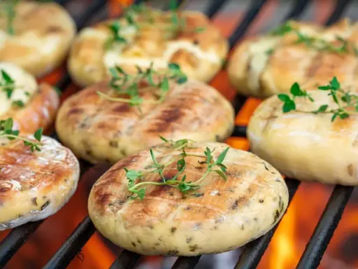 Feta czy Halloumi w kebabie? Odkryj swój idealny smak!