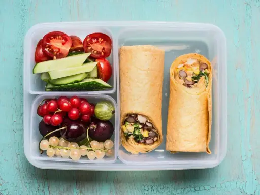 Sałatka z zielonej soczewicy: Jak stworzyć idealny lunchbox na wynos?
