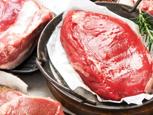 Wołowina a wieprzowina: co wybrać dla zdrowia i smaku?