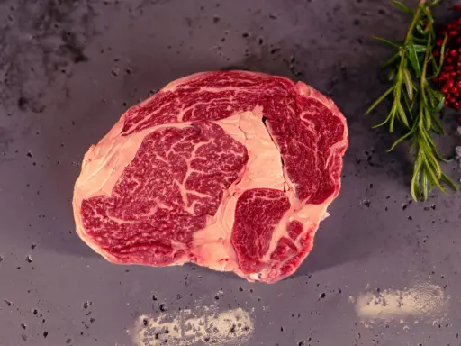 Wysoka cena steka sezonowanego? Zrozum, co ją tworzy!