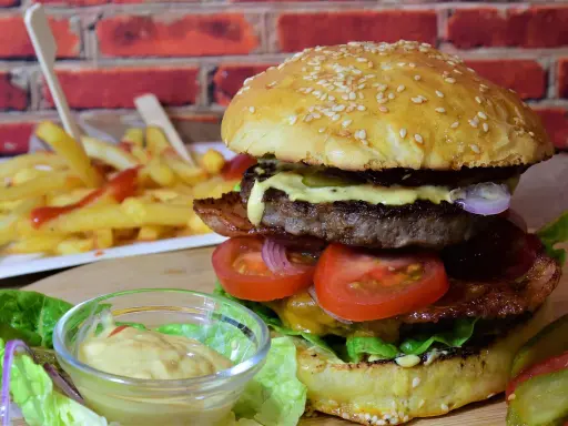 Mięso kraftowe czy mielone z kuli? Wybierz idealny burger!