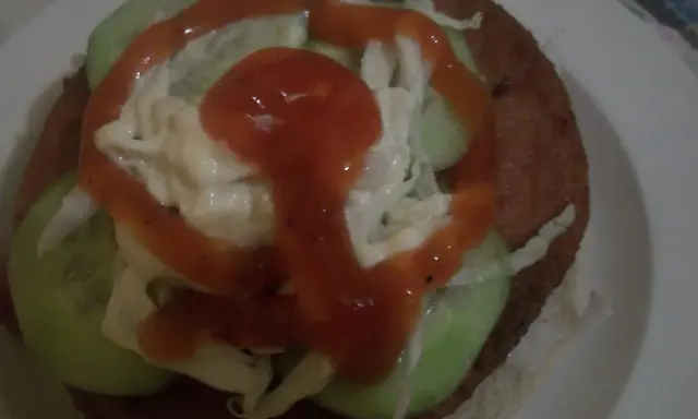 Dlaczego boczek w burgerze jest twardy? Zrób go chrupiącym!