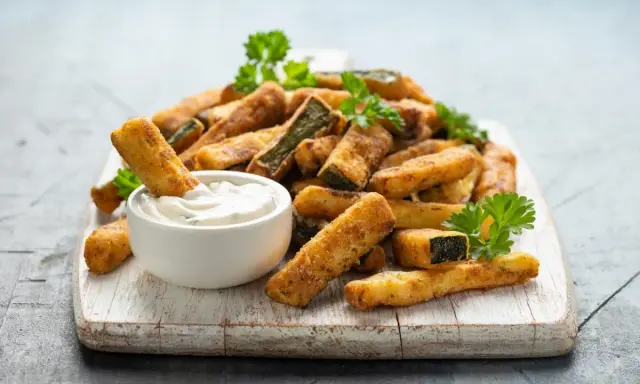 Frytki z halloumi keto: jak zrobić chrupiące bez węglowodanów?