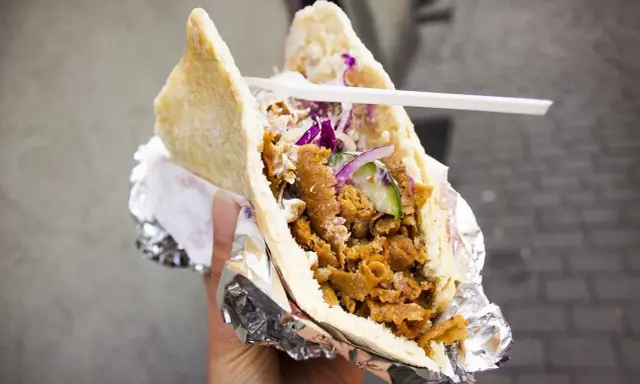 Kebab w ciąży: Czy to bezpieczne? Poradnik eksperta