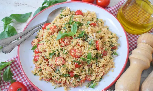 Sałatka z kuskusem: 5 szybkich przepisów na idealny lunchbox