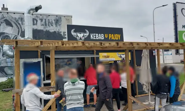 Kebab: MOM czy 100% mięsa? Poznaj różnice i wybierz mądrze