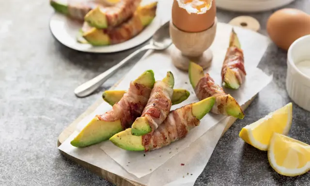 Odkryj keto frytki z awokado w boczku: Szybka i chrupiąca przekąska