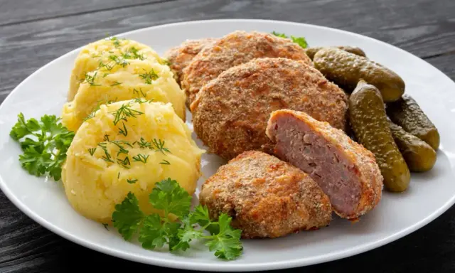 Jakie przyprawy do mięsa mielonego na burgery? Mój sekret!