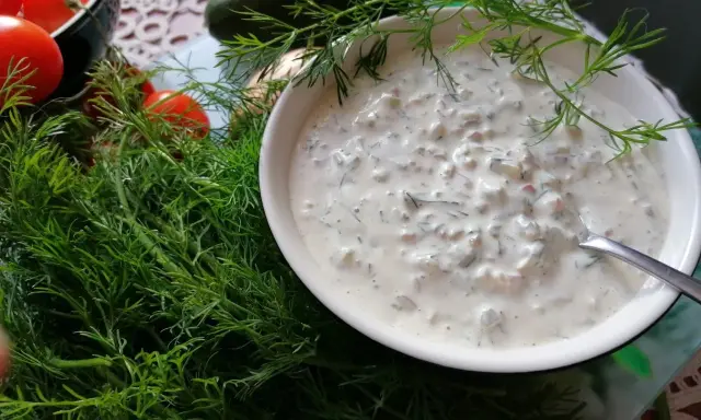 Sos duński ze stacji: Jak odtworzyć kultowy smak w domu?