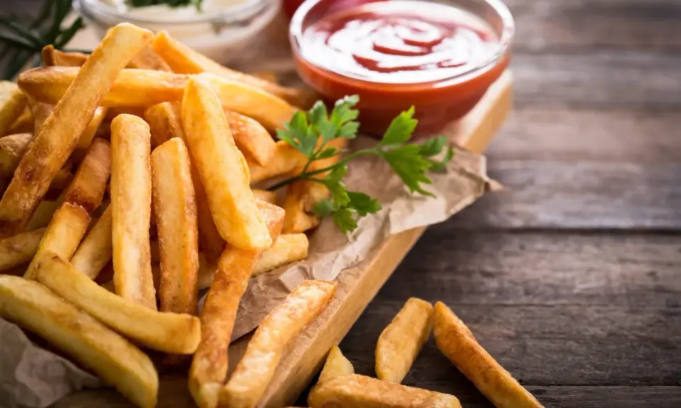 Jakie ziemniaki najlepsze na frytki? Odkryj idealne odmiany do frytek