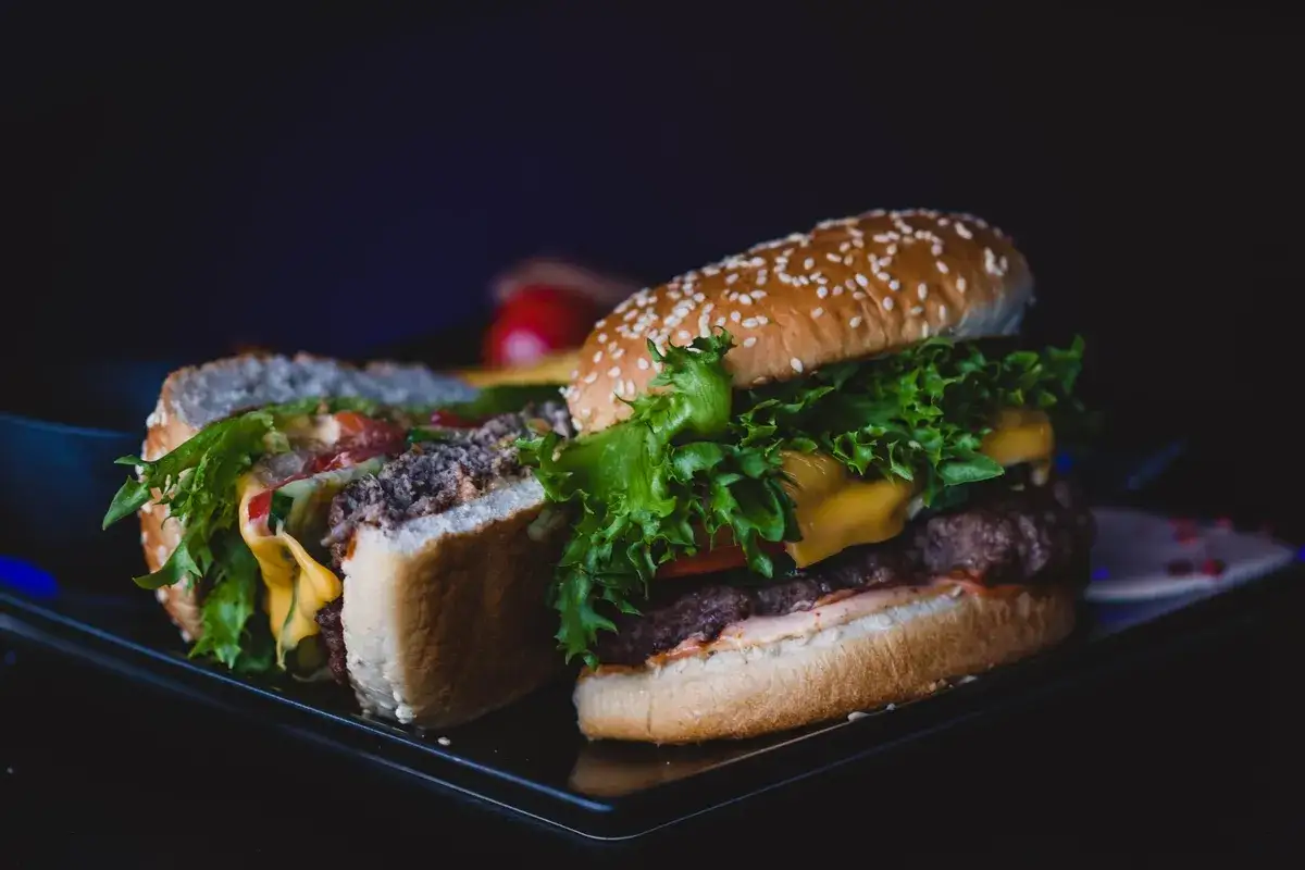 r&oacute;żne przyprawy do burger&oacute;w, przyprawy do mięsa mielonego