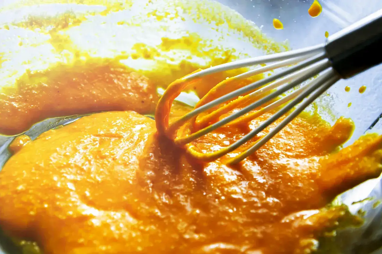zwarzony sos jogurtowy i blender